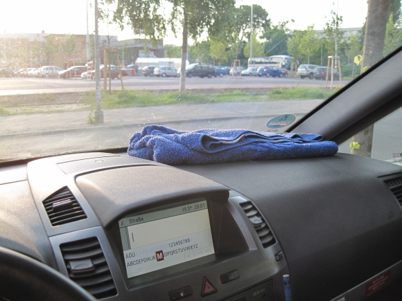 Towel-Day im Taxi, Quelle: Sash