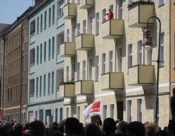 2009-05-01-3 Der Führer spricht zum Volk, Quelle: Sash